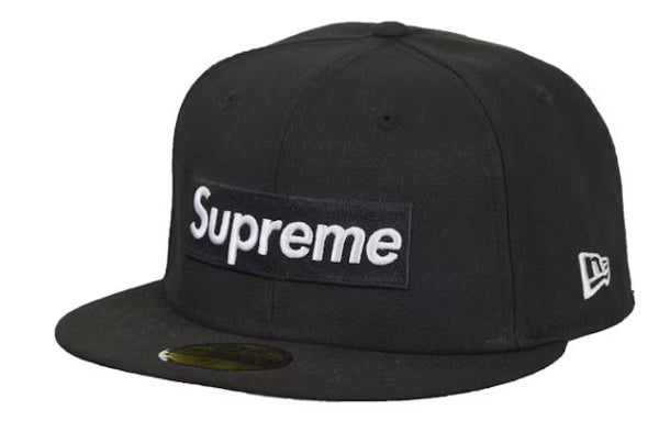 【Supreme】Jerseys Box Logo New Era ブラック【se1313r】 Supreme Jerseys Box Logo New Era Fitted Hat Black - FW24 - US